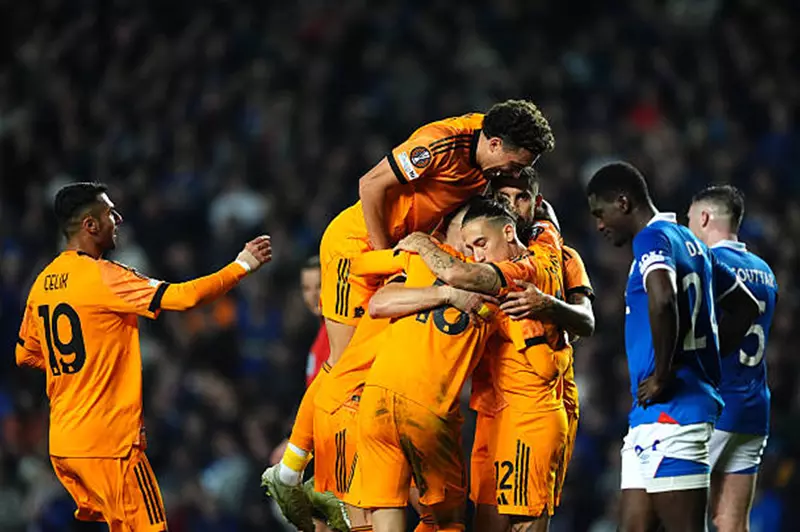 فوز أستون فيلا.. وعودة روما بانتصار من أسكتلندا في الدوري الأوروبي